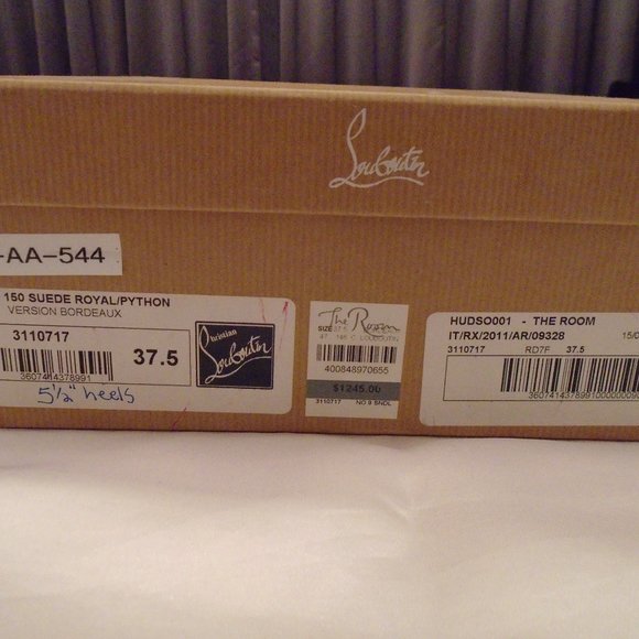 Christian Louboutin #299 snakeskin back purple suede heels - Picture 2 of 9